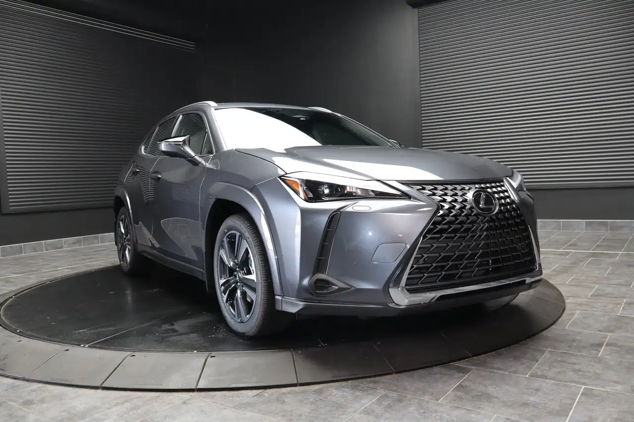 Lexus UX photo Lexus UX