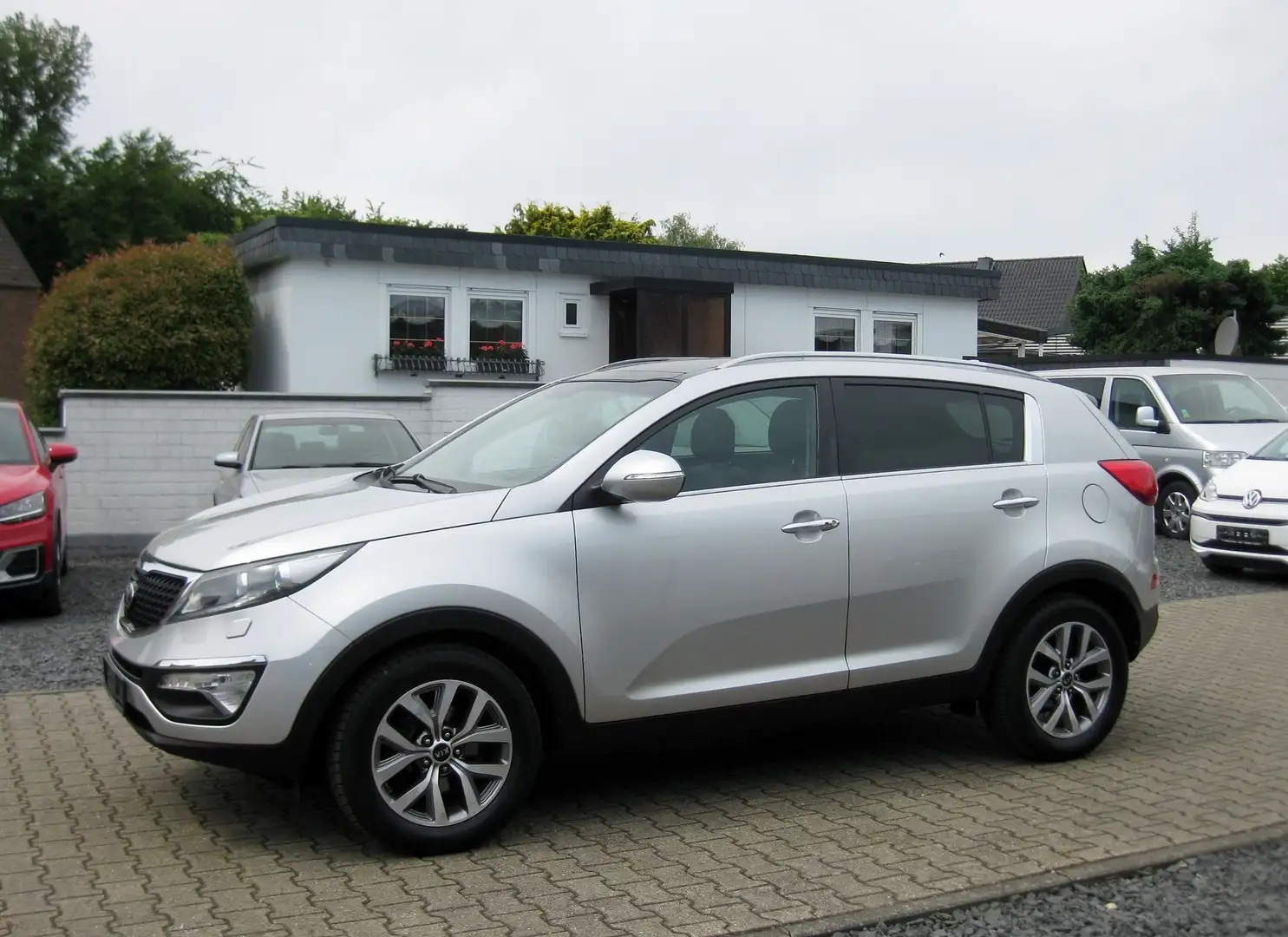Kia Sportage 1.6 GDI 2WD Dream-Team Edition Argent - 1