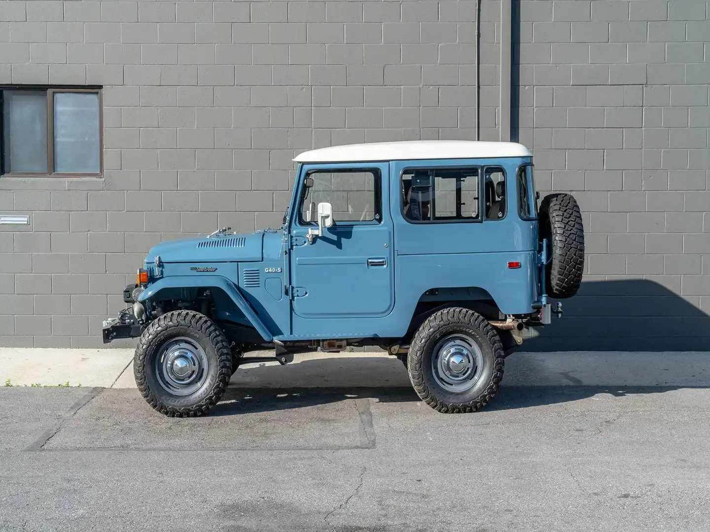 Toyota FJ40 Blue - 2