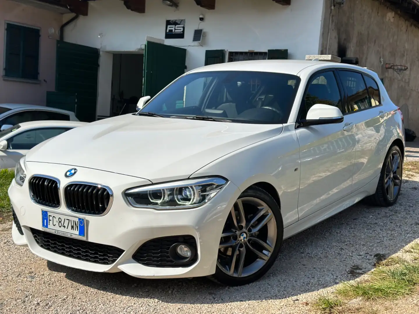 BMW 116 116i 5p. Msport Weiß - 1
