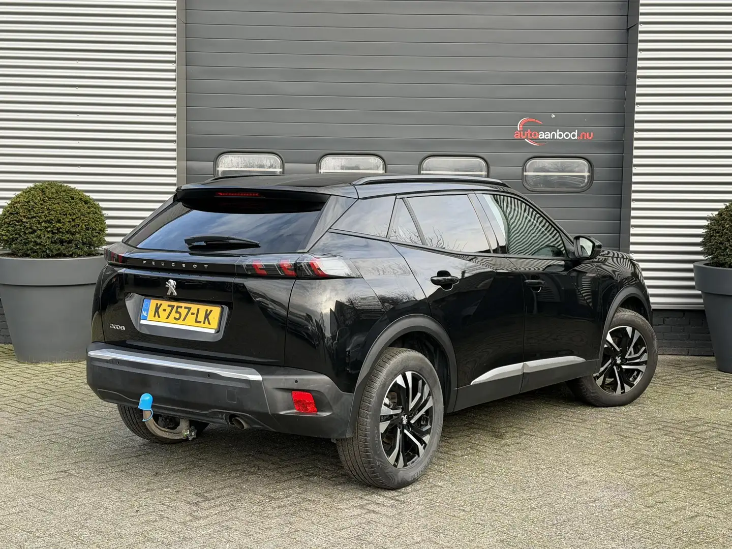 Peugeot 2008 1.2 PureTech Blue Lease Allure | Navigatie | Camer Schwarz - 2