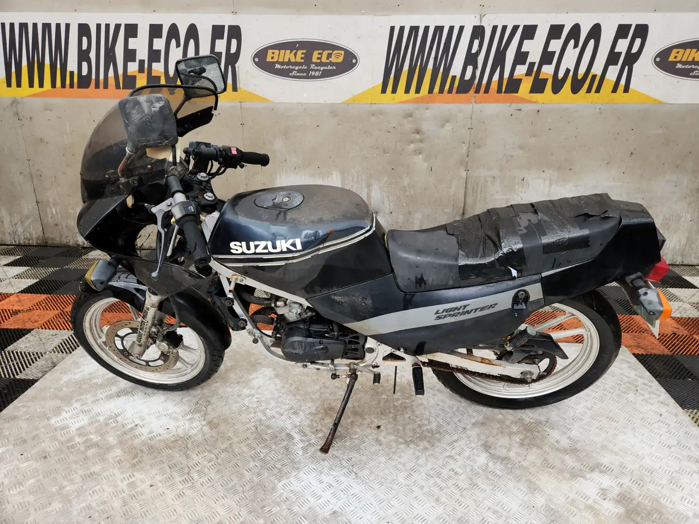 Suzuki Noir - 2