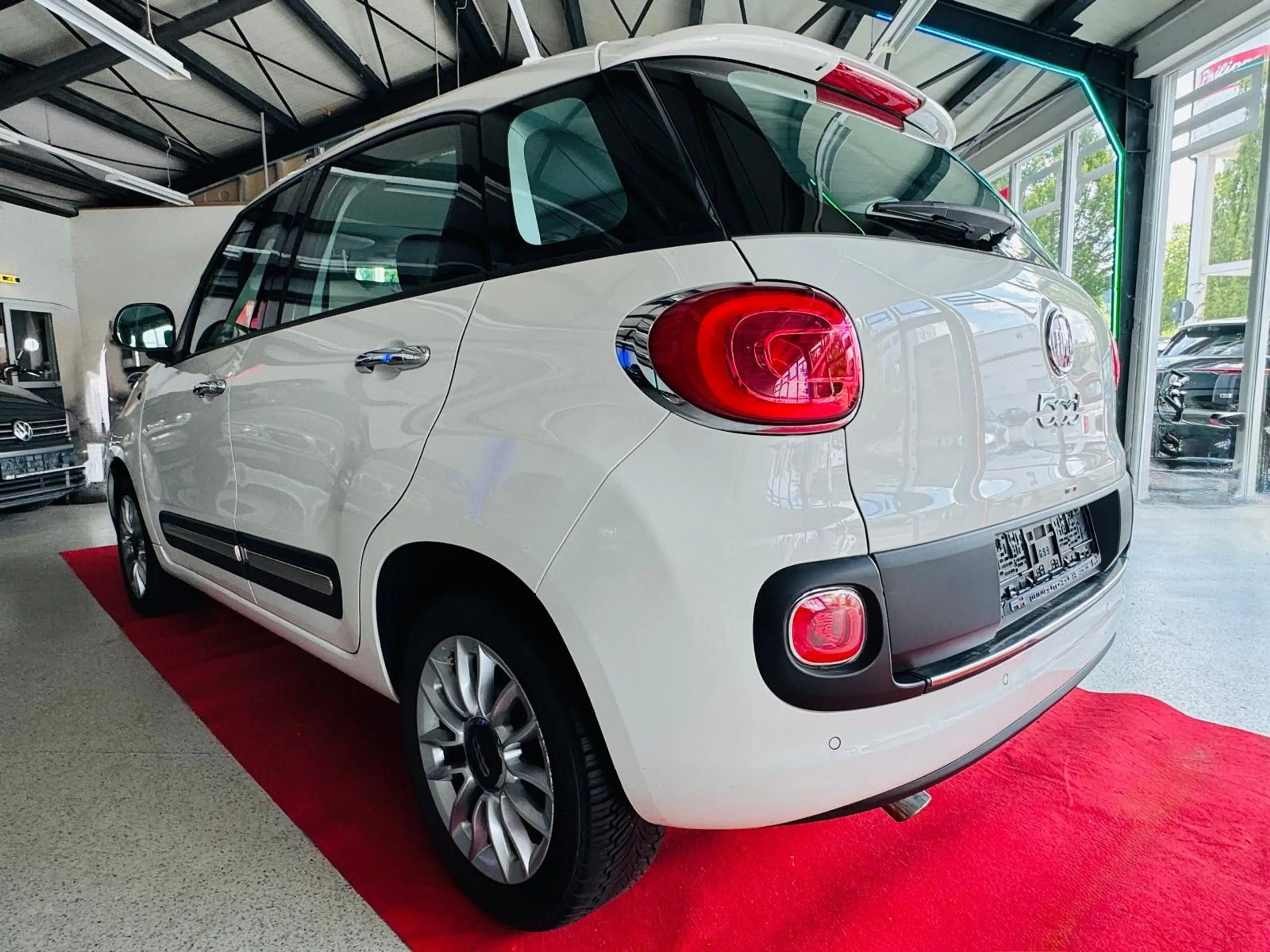 Fiat 500L Lounge — photo 5