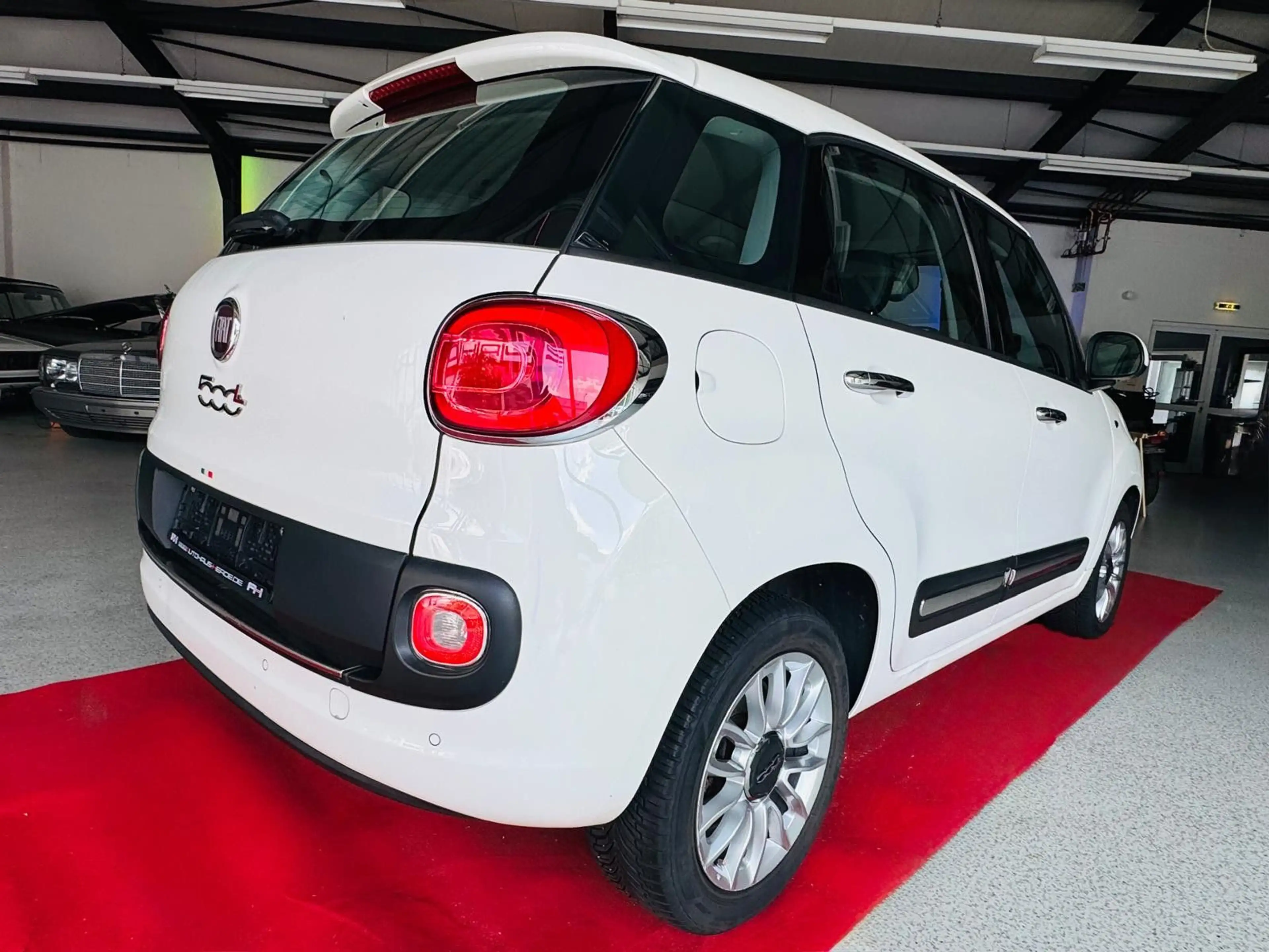 Fiat 500L Lounge — photo 3