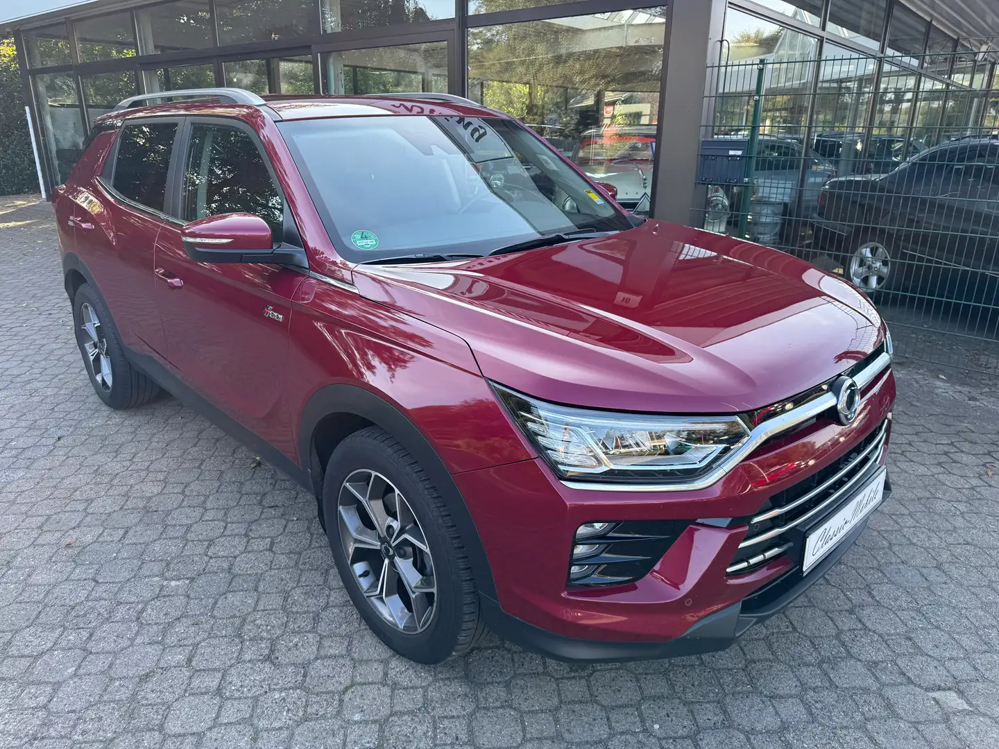 SsangYong Korando 1.5 T-GDi 4WD Ruby *Automatik*1.Hand*aAHK*Navi* Rot - 1