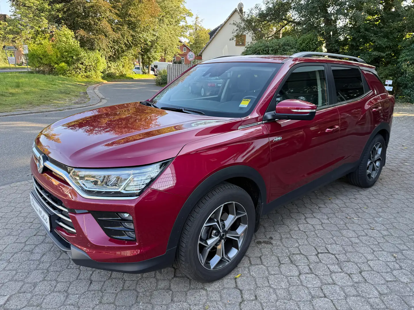 SsangYong Korando 1.5 T-GDi 4WD Ruby *Automatik*1.Hand*aAHK*Navi* Rot - 2