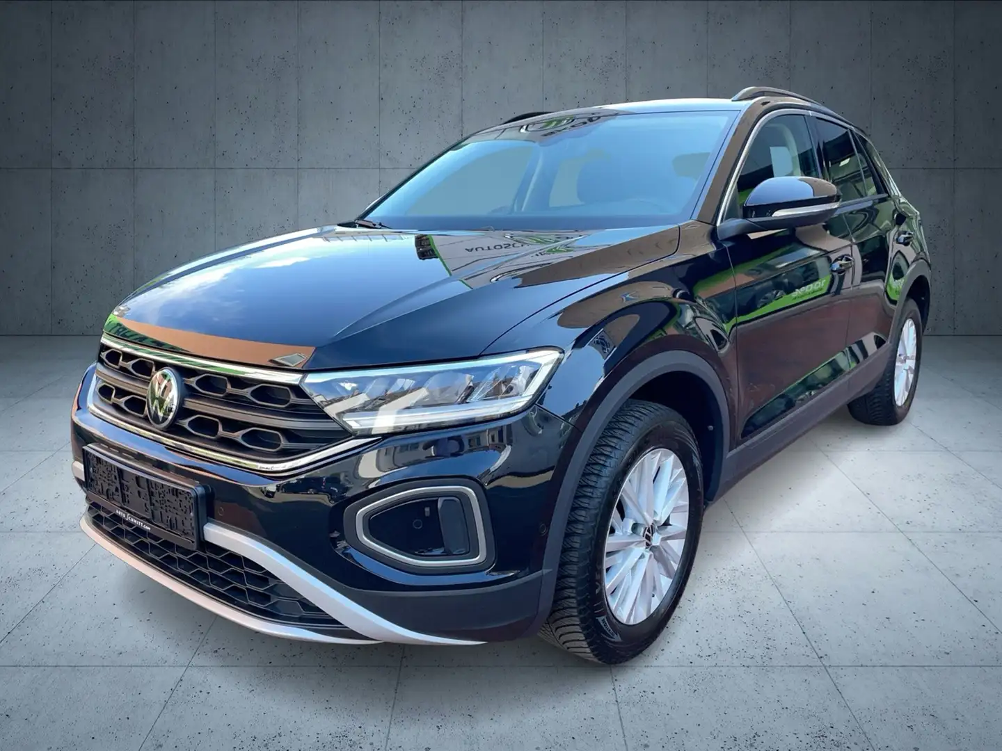 Volkswagen T-Roc Life 1.0 TSI LED Navi App Connect Einparkhilfe Zwart - 1