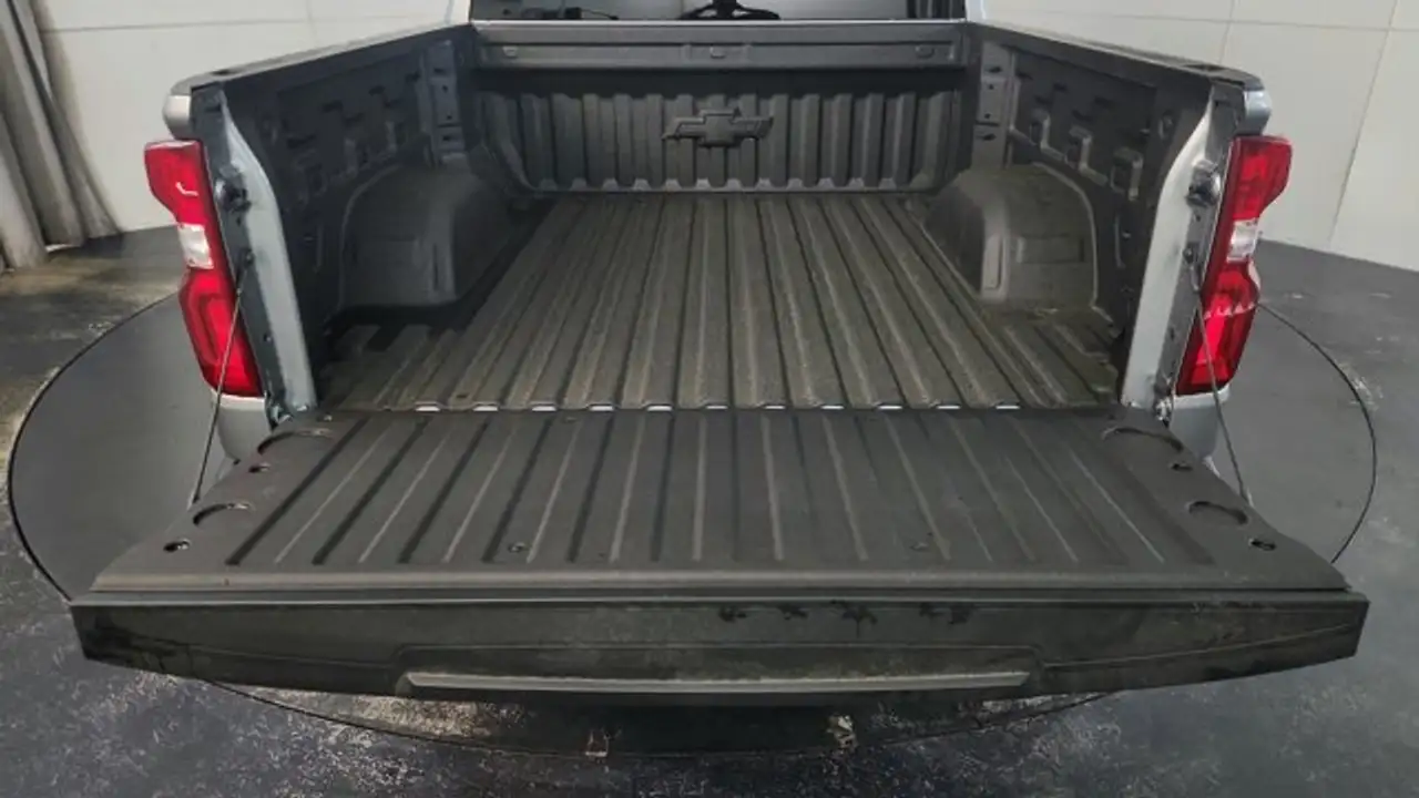 Chevrolet Silverado 1500 снимка Chevrolet Silverado 1500