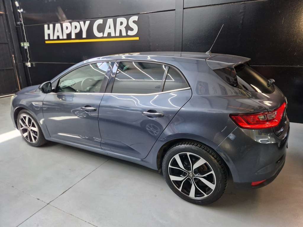 Renault Megane Berlina Automático de 5 Puertas - foto 1
