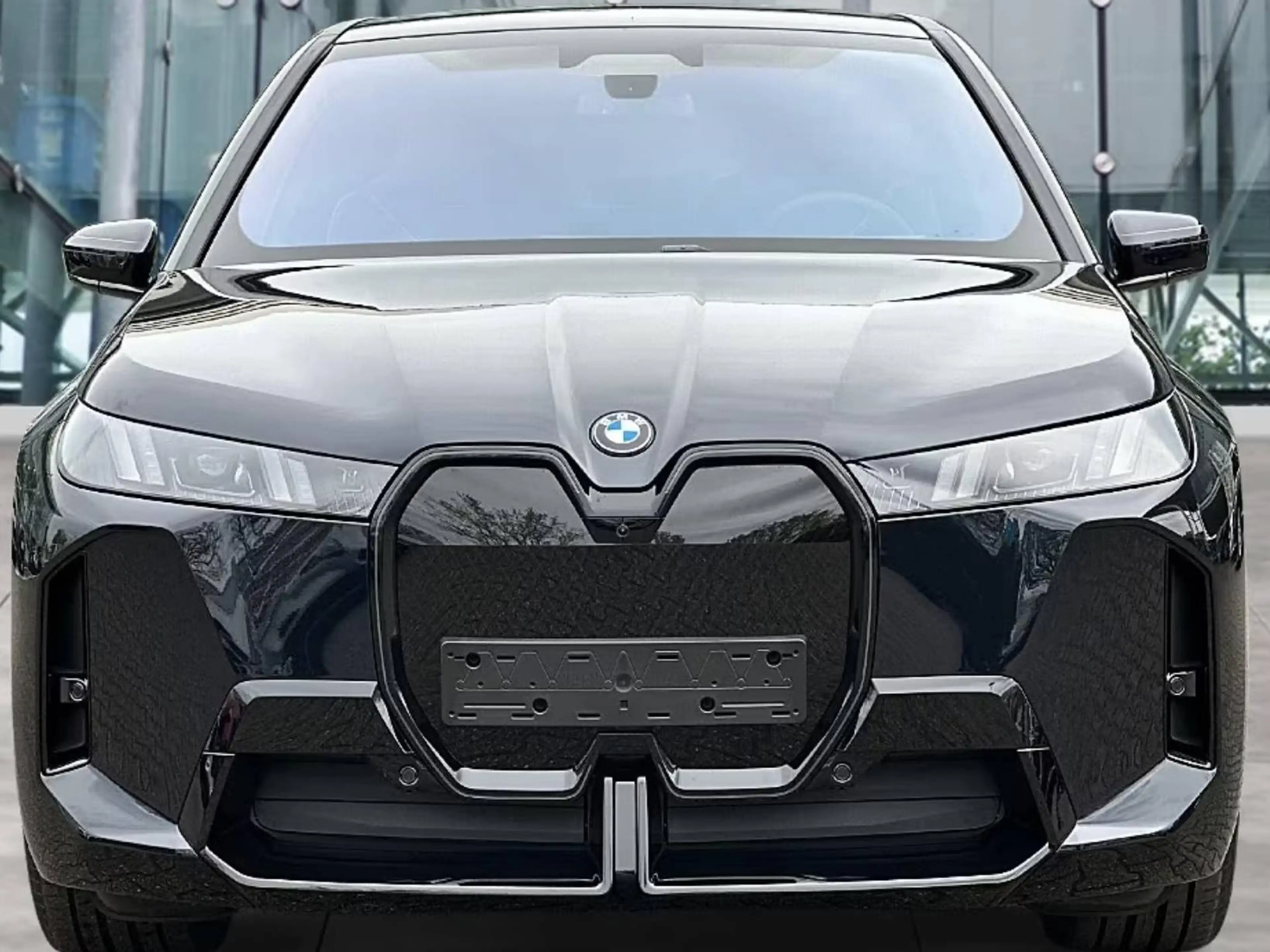 BMW iX 45 M Sport — photo 4