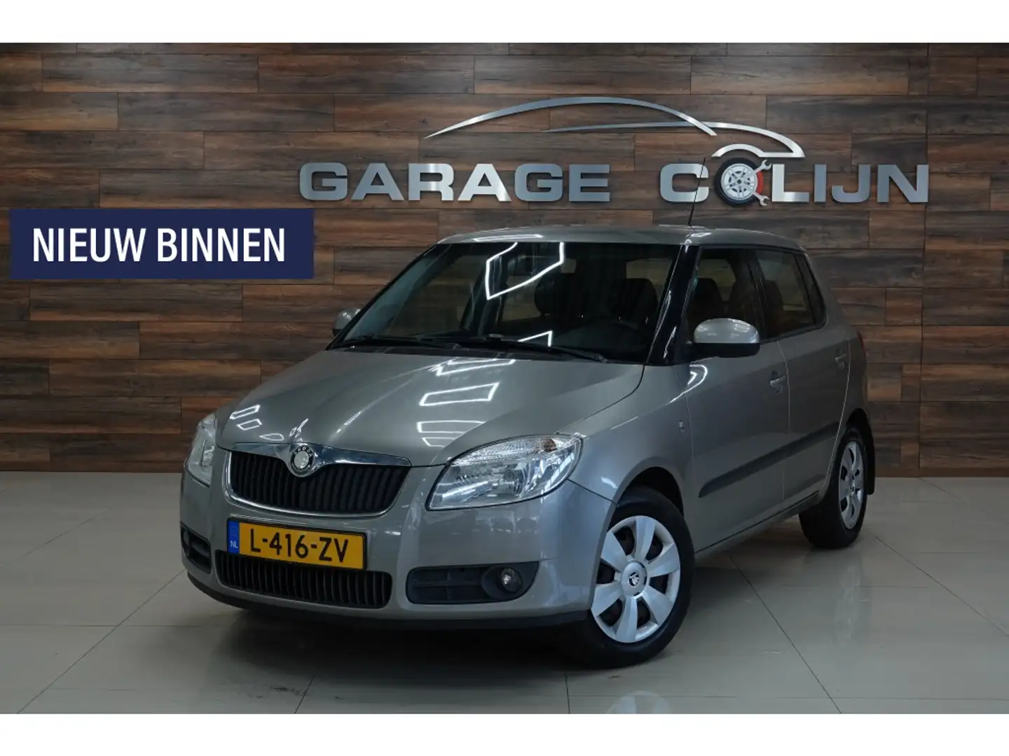 Skoda Fabia Combi 1.6-16V Ambiente | CRUISE | STOELVERW. | Grijs - 1