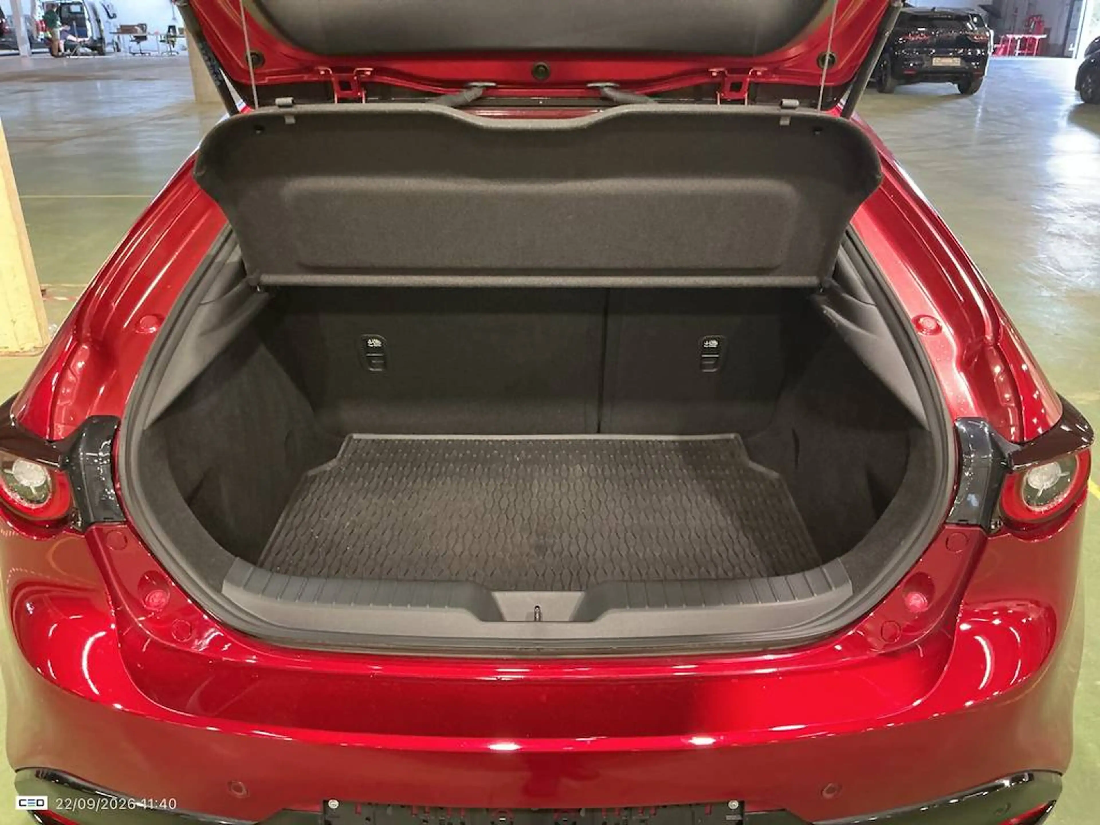 Mazda 3 Hatchback 2.0i Skyactiv-X Skycruise *CUIR-BOSE-PANO-ADAPTATIF-CAMERA-LED* — photo 11