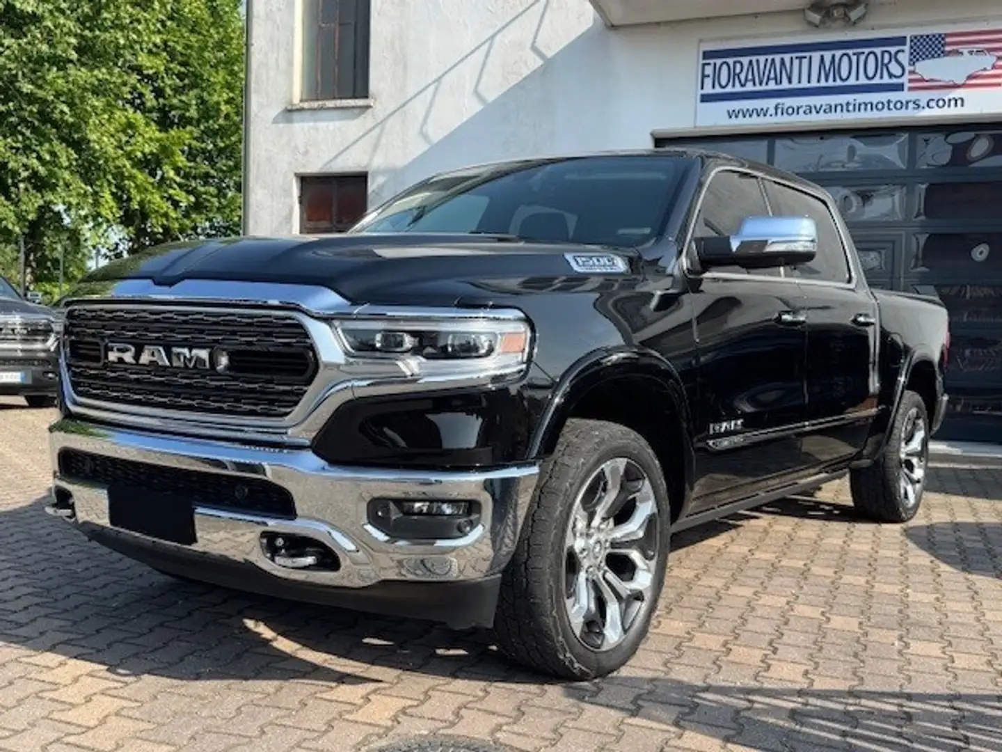 Dodge RAM 1500 LIMITED CREW CAB 4x4 E-TORQUE 5.7L V8 Nero - 1