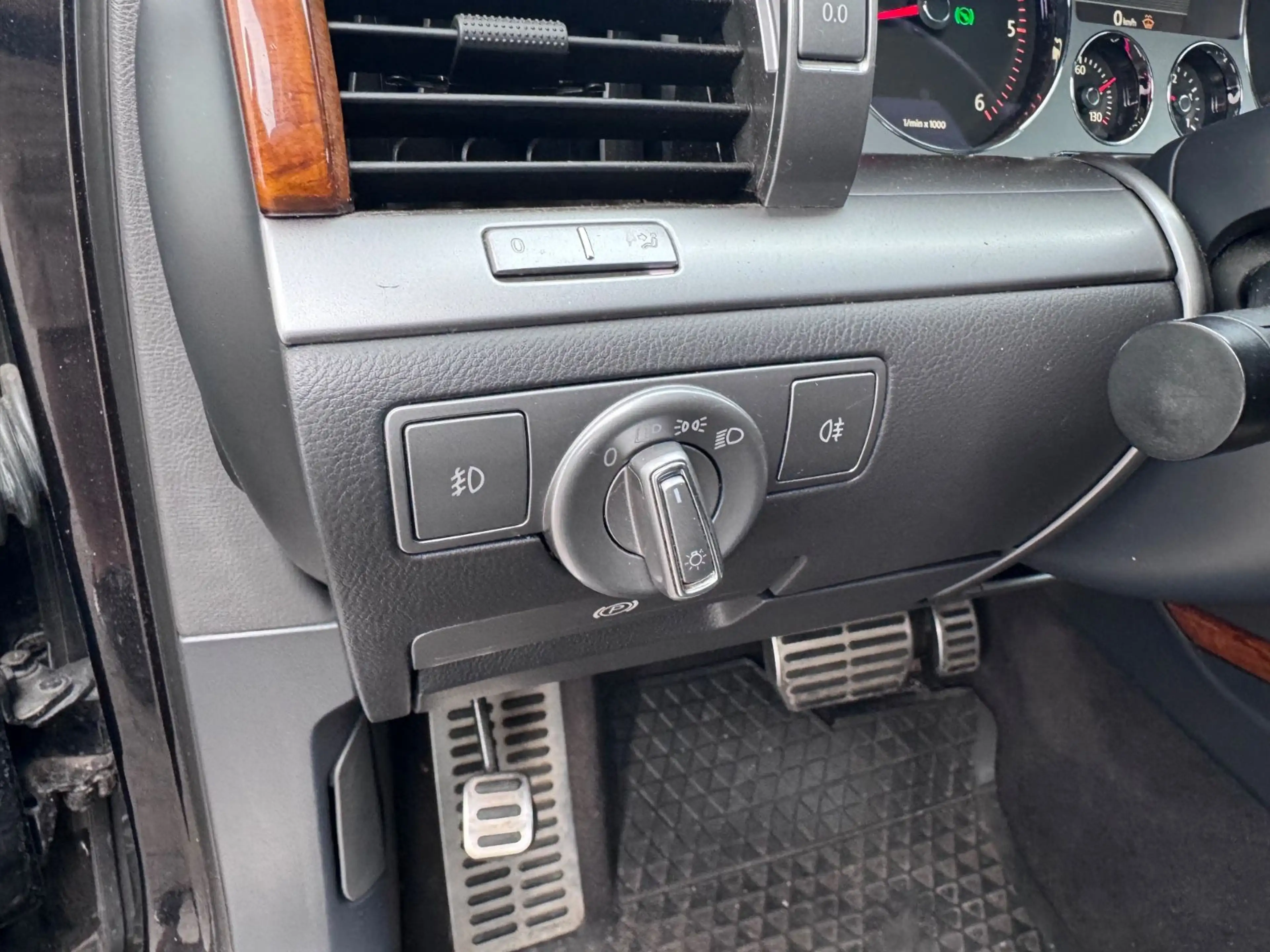 Volkswagen Phaeton V6 TDI Pano Dynaudio LEder Vienna Bi-Xen — photo 13