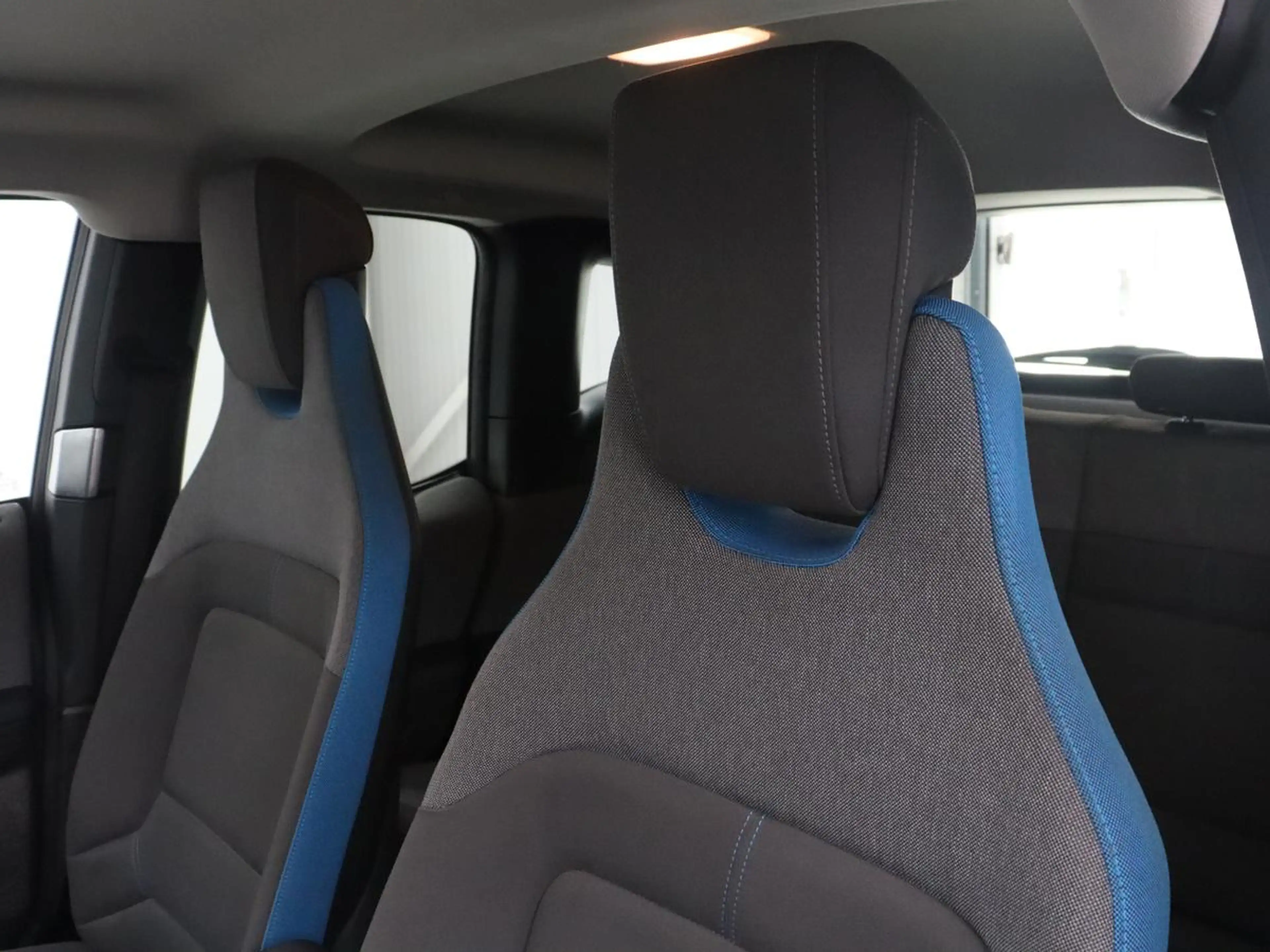 BMW i3 Basis 120Ah 42 kWh | SOH 85 % | Navigatie | LED | — photo 6