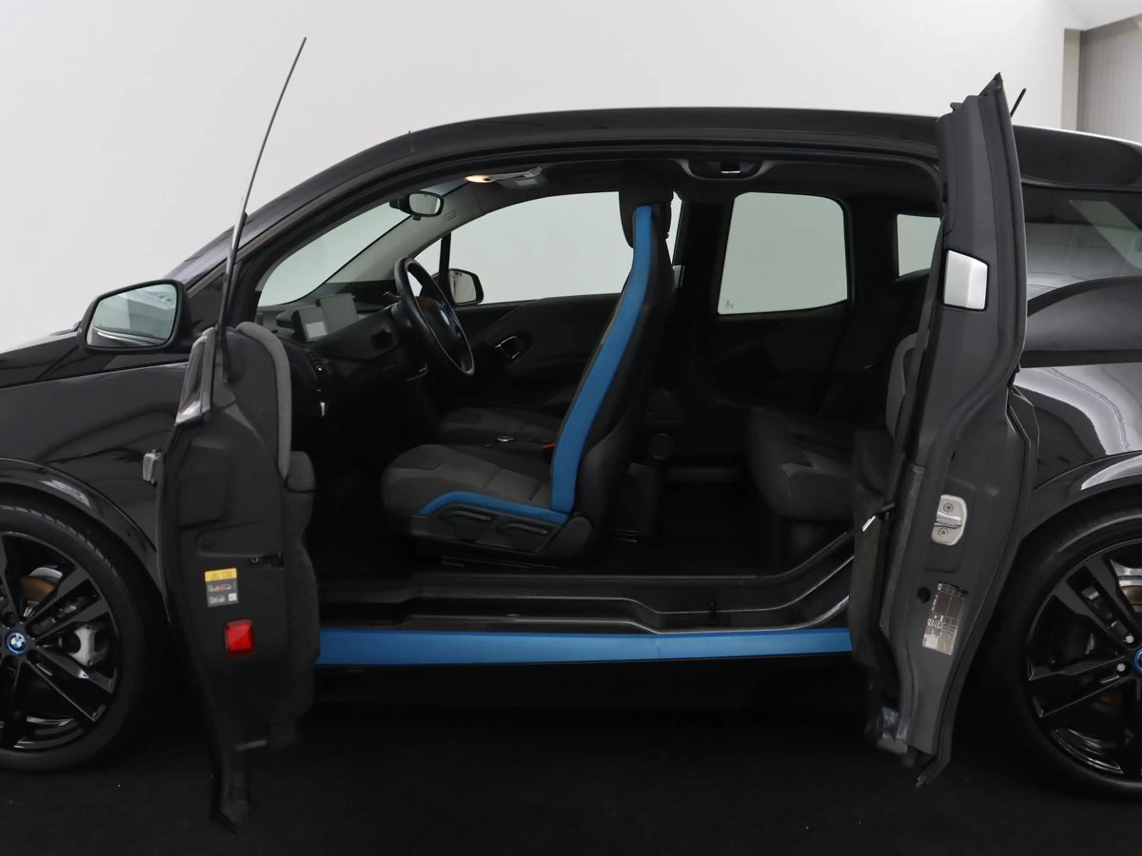 BMW i3 Basis 120Ah 42 kWh | SOH 85 % | Navigatie | LED | — photo 8