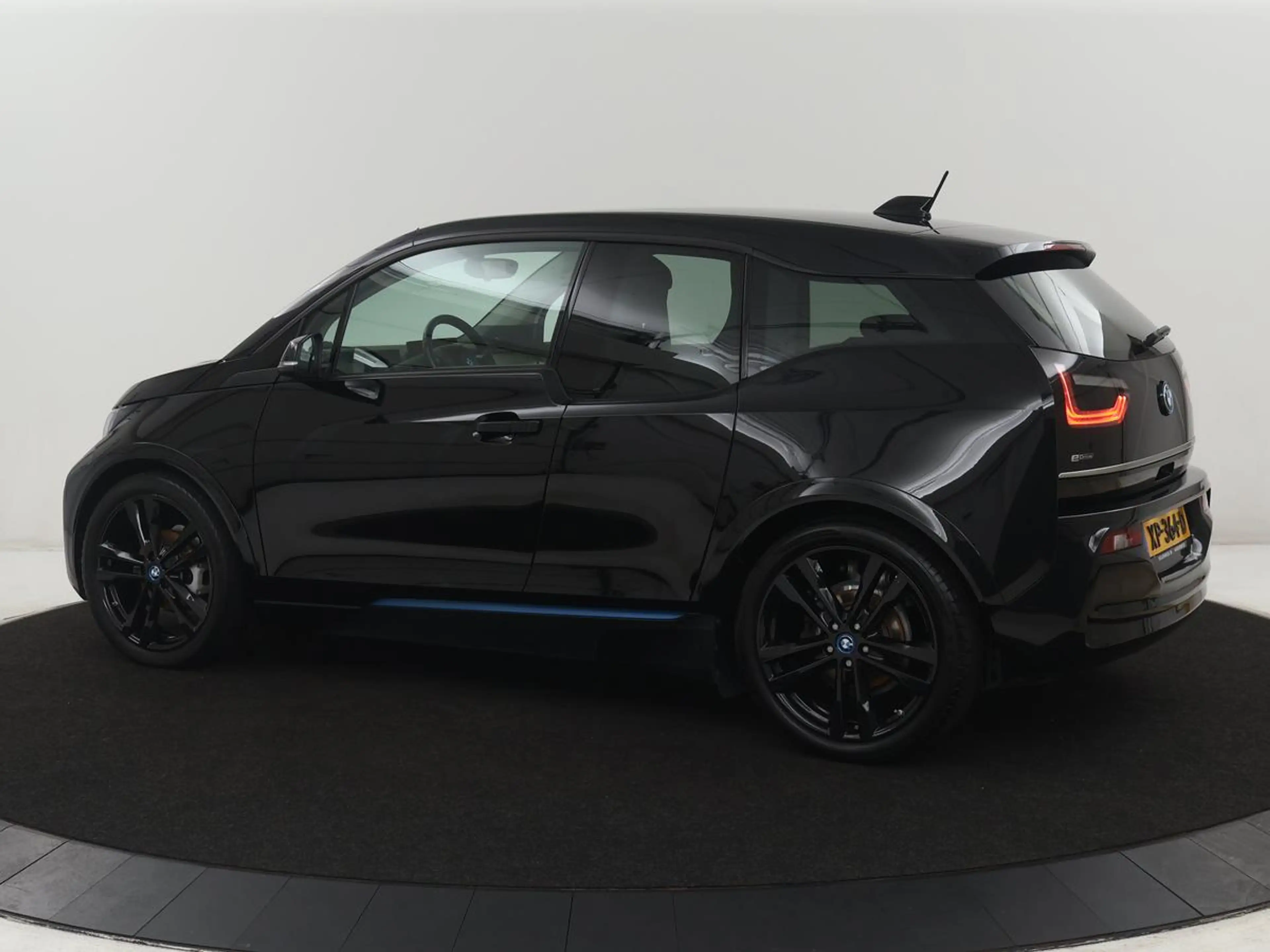 BMW i3 Basis 120Ah 42 kWh | SOH 85 % | Navigatie | LED | — photo 2