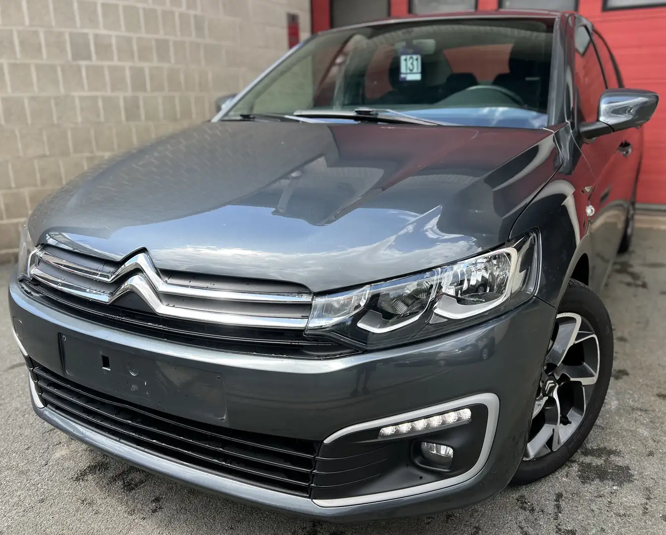 Citroen C-Elysée C-Elysee 1.6 BlueHDi Feel + CAMÉRA + NAVI + CLIM Grijs - 1