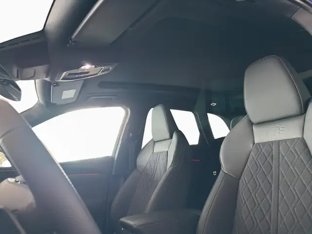 Audi Q5 view 15