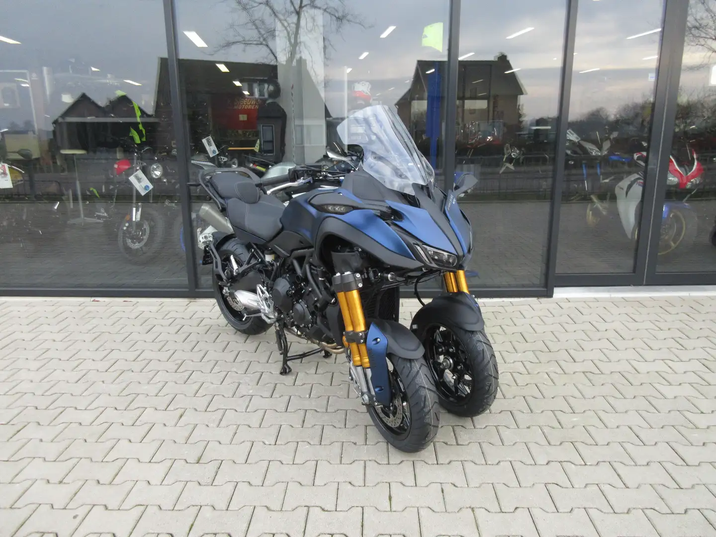 Yamaha Niken GT Modrá - 2