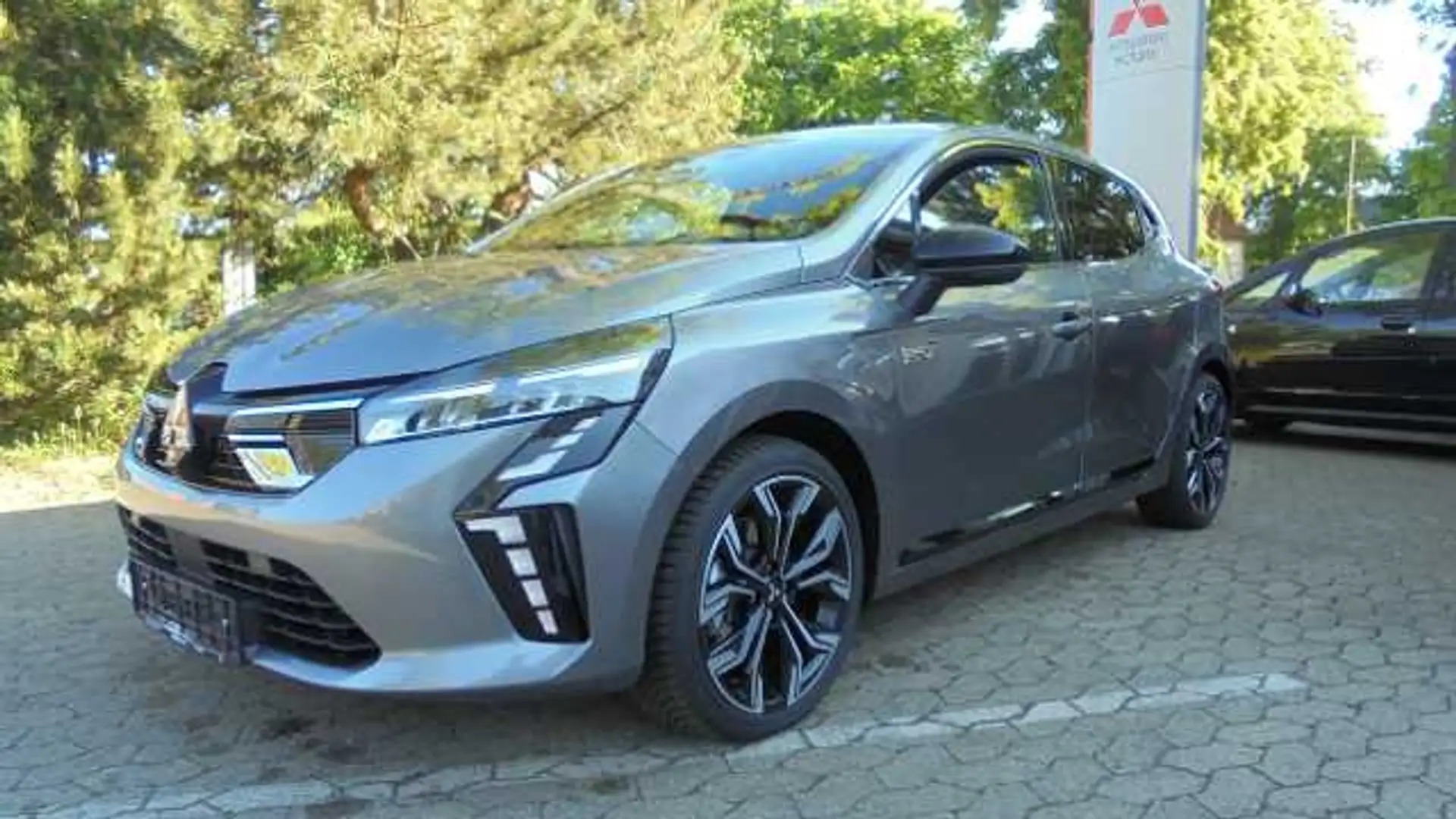 Mitsubishi Colt Select 1.6 Hybrid Grigio - 1