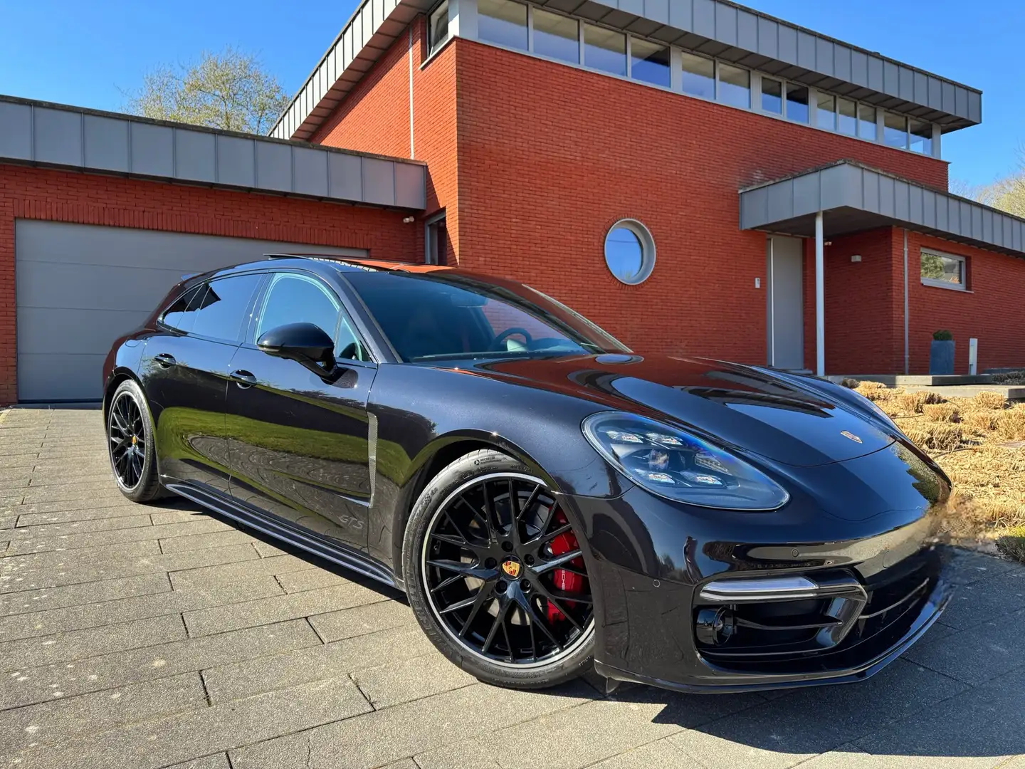 Porsche Panamera GTS Sport Turismo 4.0 V8 Bi-Turbo PDK Noir - 1