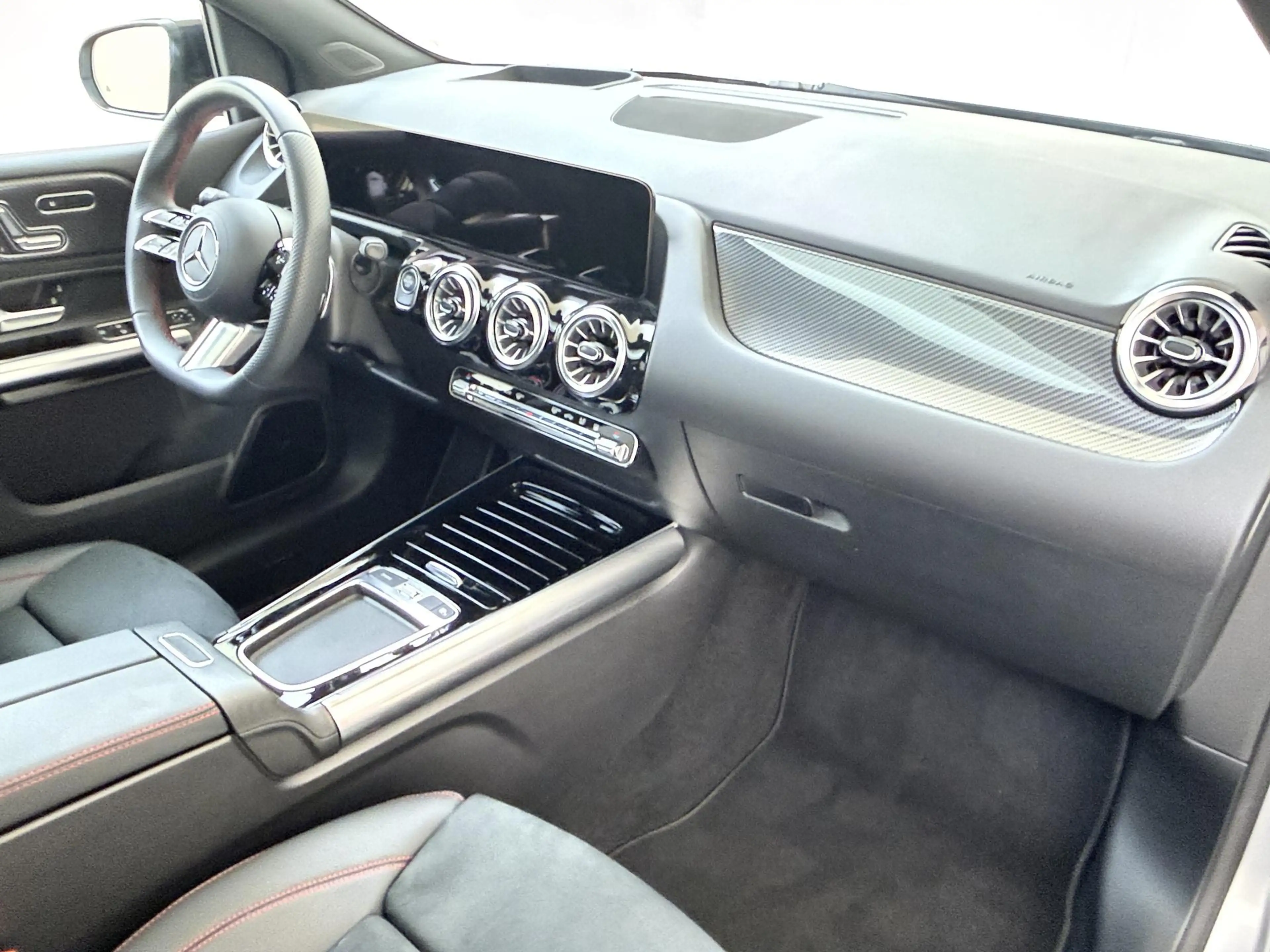 Mercedes-Benz B 250 e Business Solution AMG — photo 5