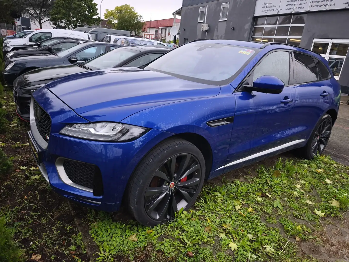 Jaguar F-Pace First Edition AWD Blau - 2