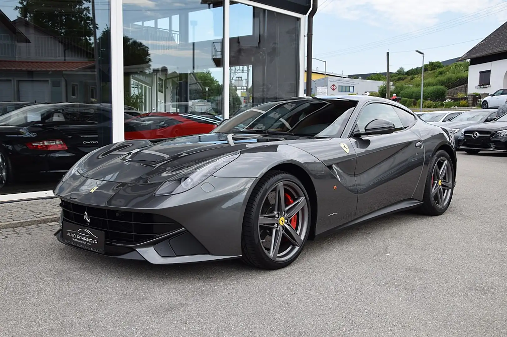 Ferrari F12 Berlinetta *LIFT*Carbon LED Lenkrad* Grau - 2