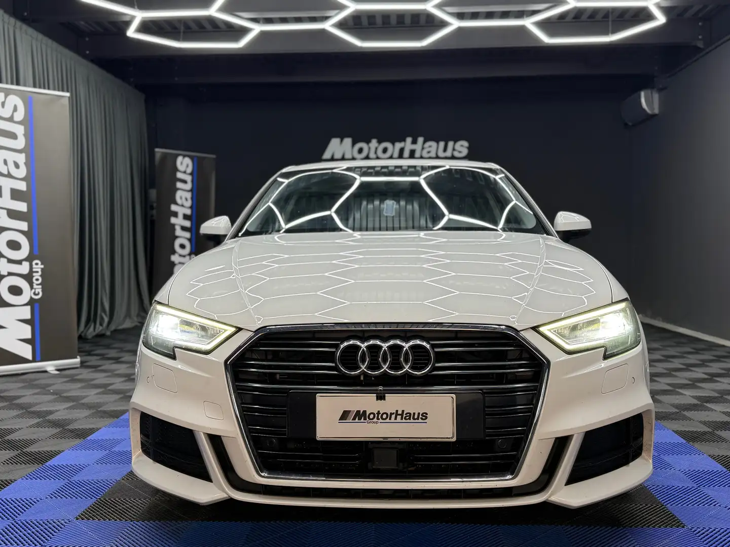 Audi A3 Sportback 30 1.6 tdi S line Blanco - 2