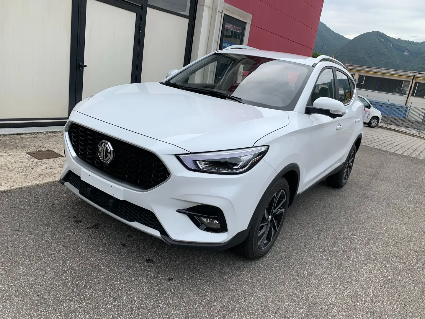 MG ZS 1.5 VTi-tech Luxury Blanc - 1