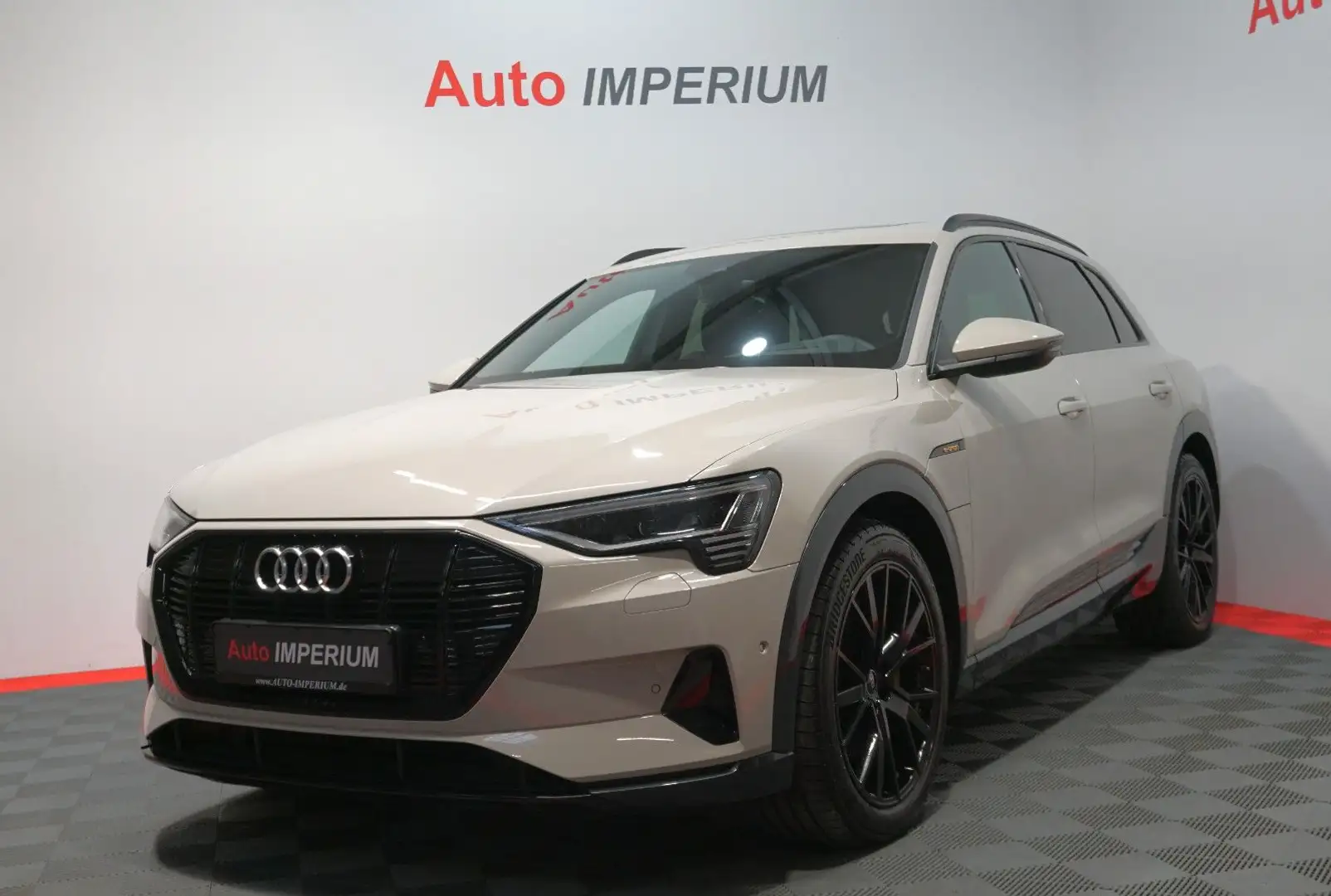 Audi e-tron 50 quattro S line*ACC*Matrix*Panorama*AHK Beige - 1