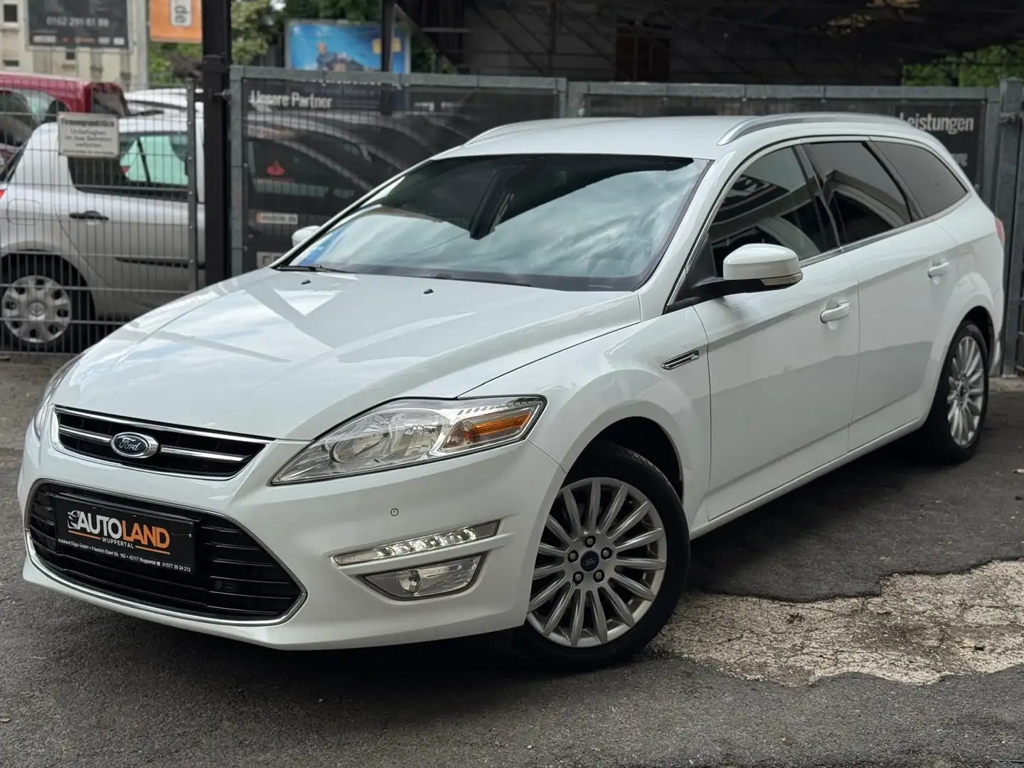 Ford Mondeo 2.0l Turnier*AHK*NAVI*PDC*KLIMAAUTO*SZH Bianco - 2