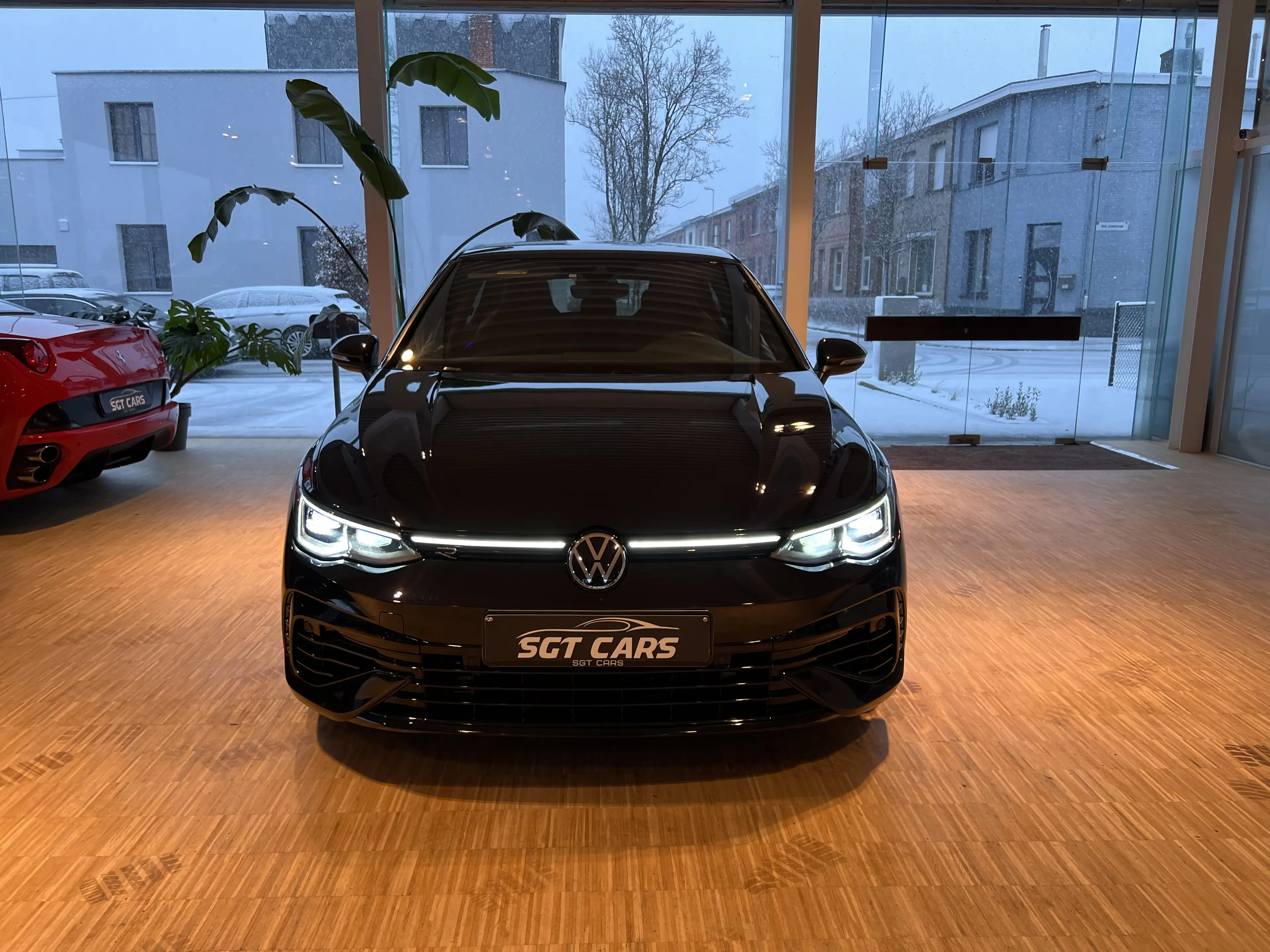 Volkswagen Golf R 2.0 TSI 4M H&K-Side-Lane-ACC-Matrix-Keyless-Camera — photo 5