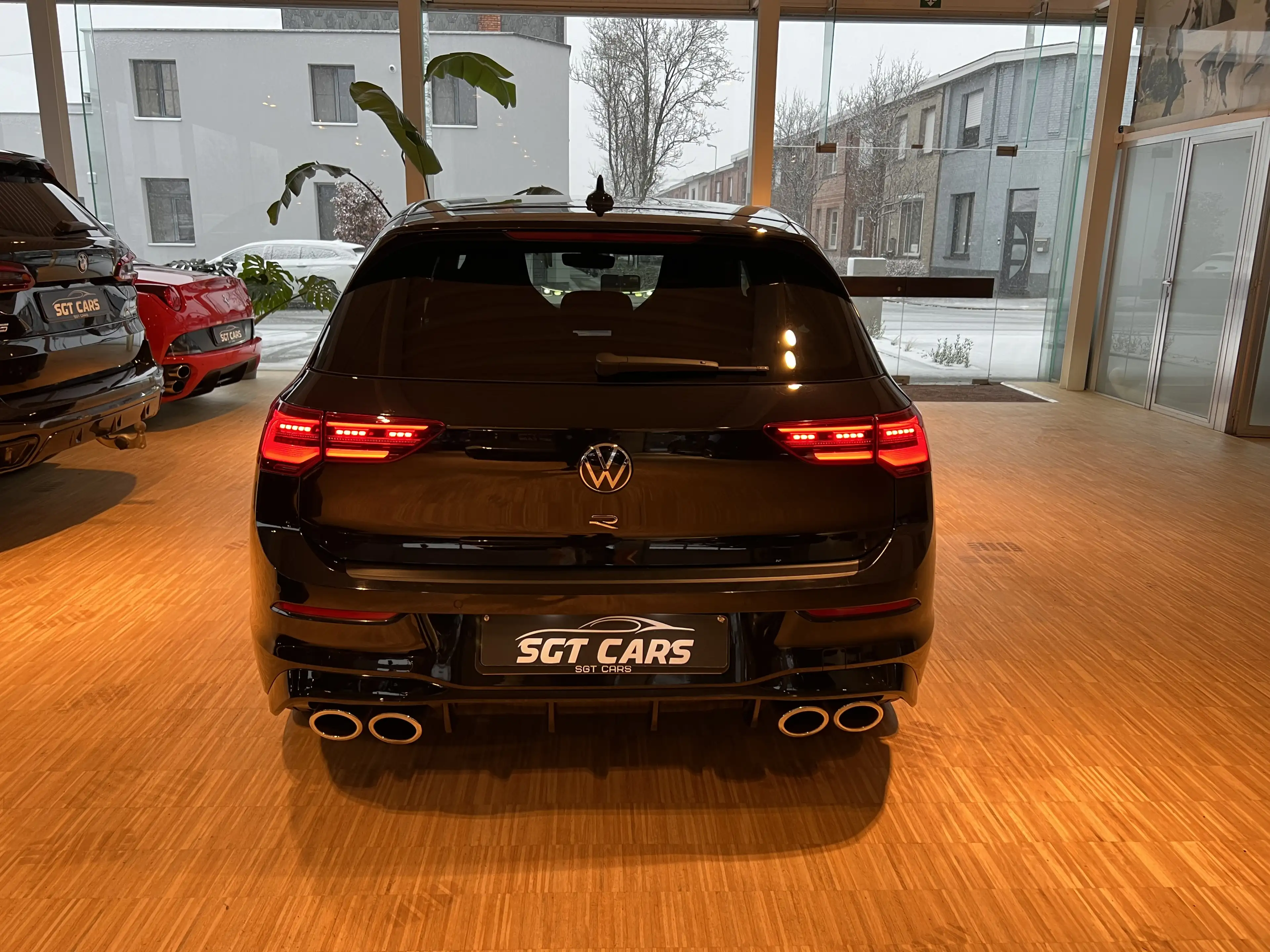 Volkswagen Golf R 2.0 TSI 4M H&K-Side-Lane-ACC-Matrix-Keyless-Camera — photo 6