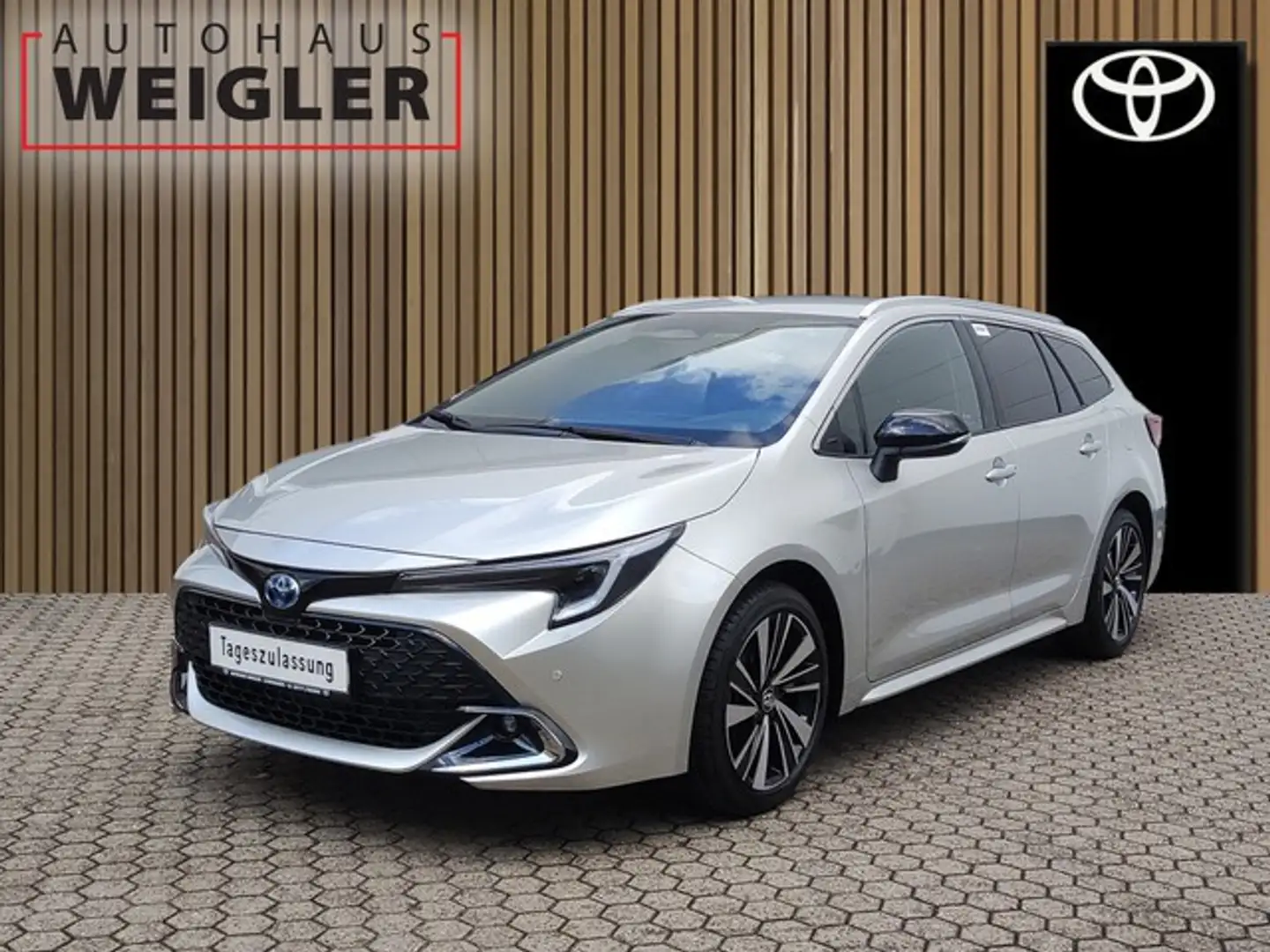 Toyota Corolla TS Hybrid 1.8 Teamplayer Technik-Paket Argent - 1
