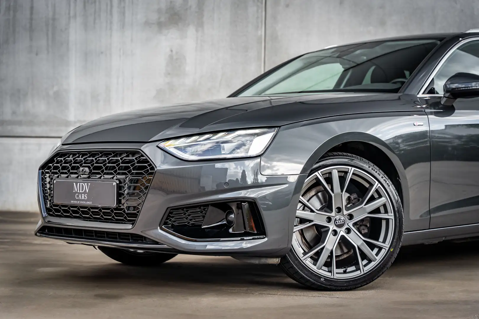 Audi A4 SLINE*LOOK Gris - 2