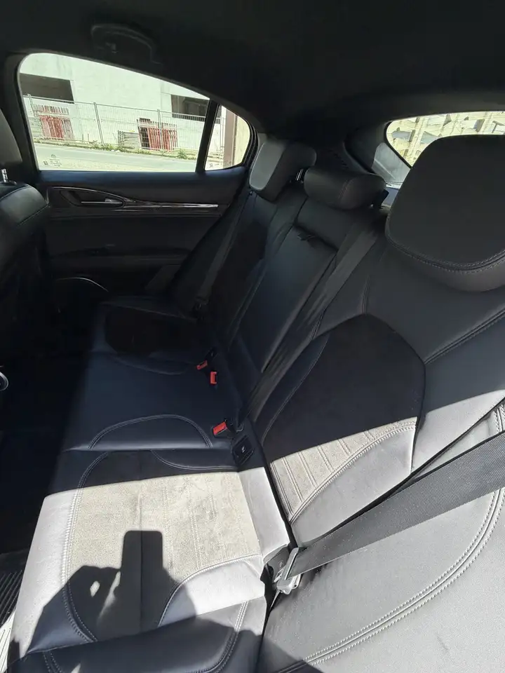 Alfa Romeo Stelvio 2021