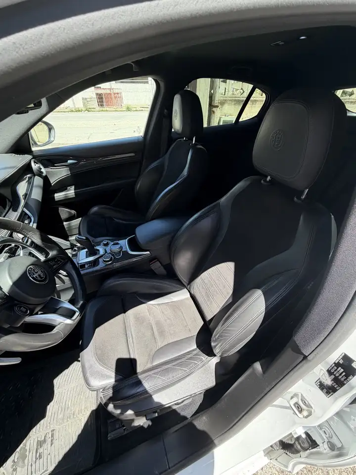 Alfa Romeo Stelvio 2021