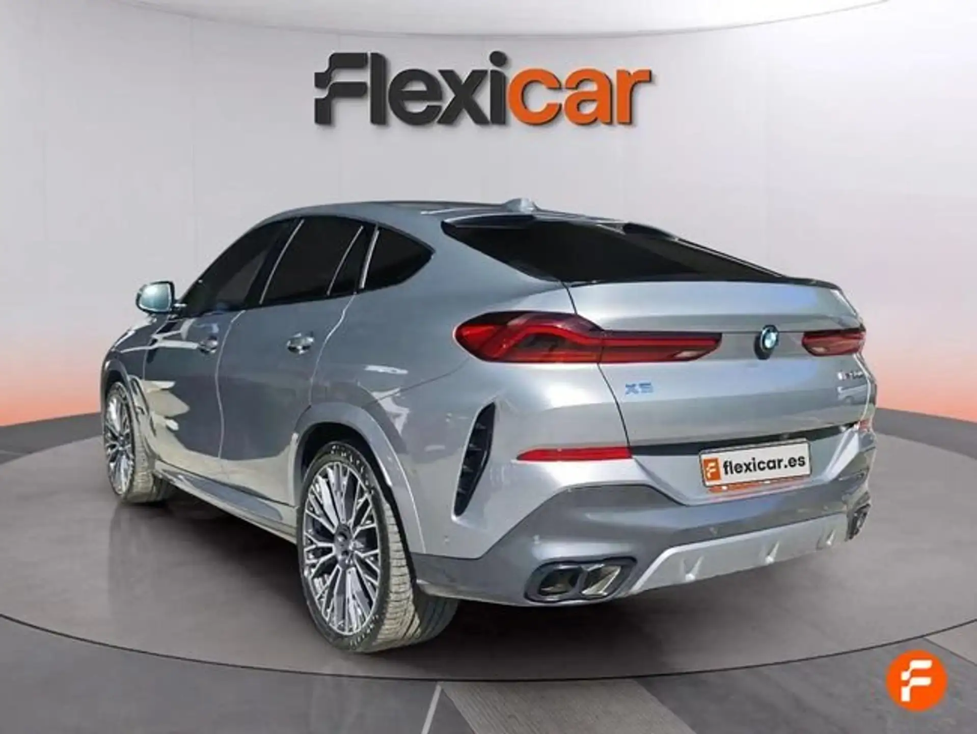 BMW X6 M60i 2023 회색 사진 5