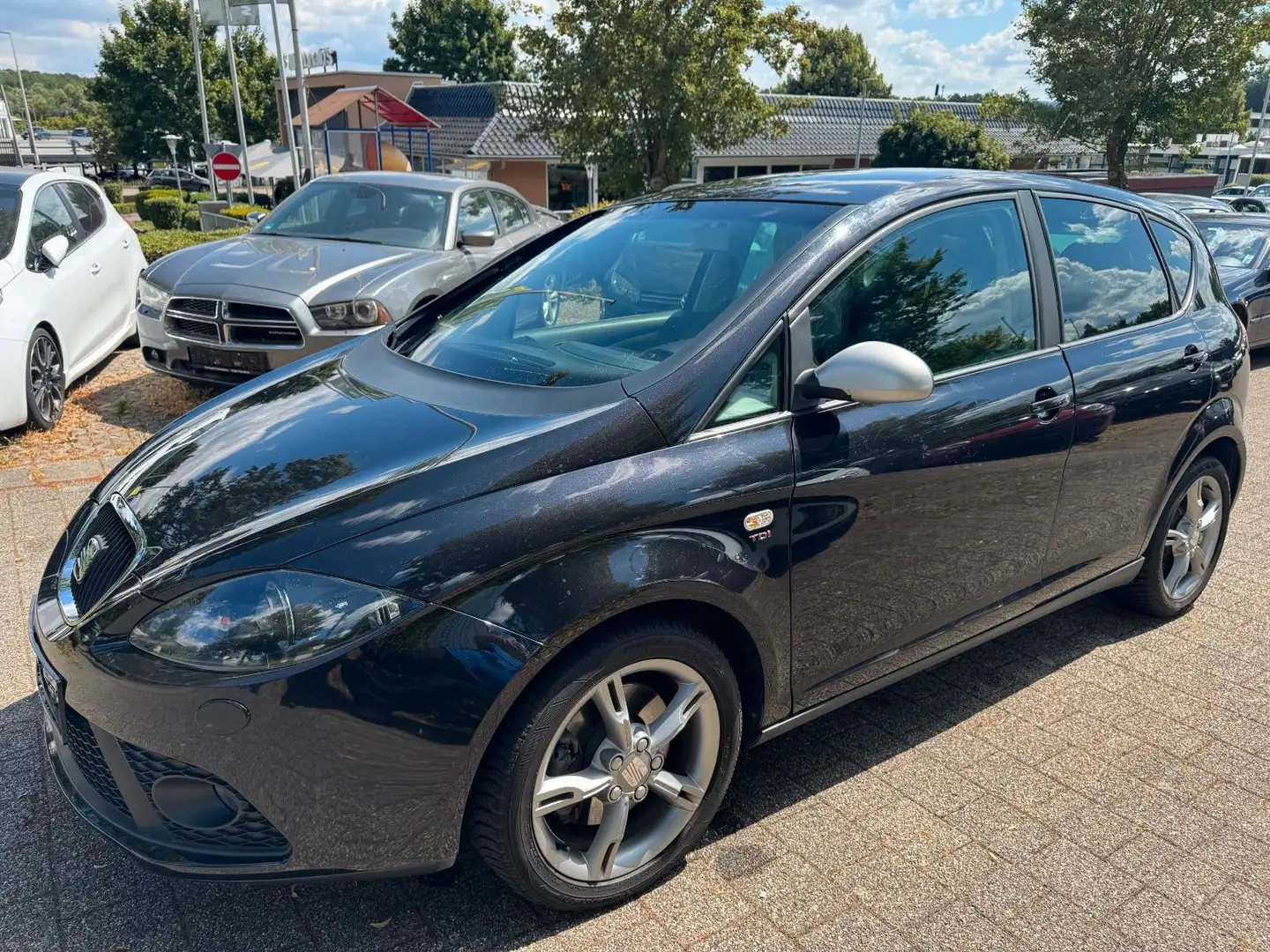 SEAT Altea FR *SHZ*TEMPO*MFL*TÜV NEU* Noir - 1