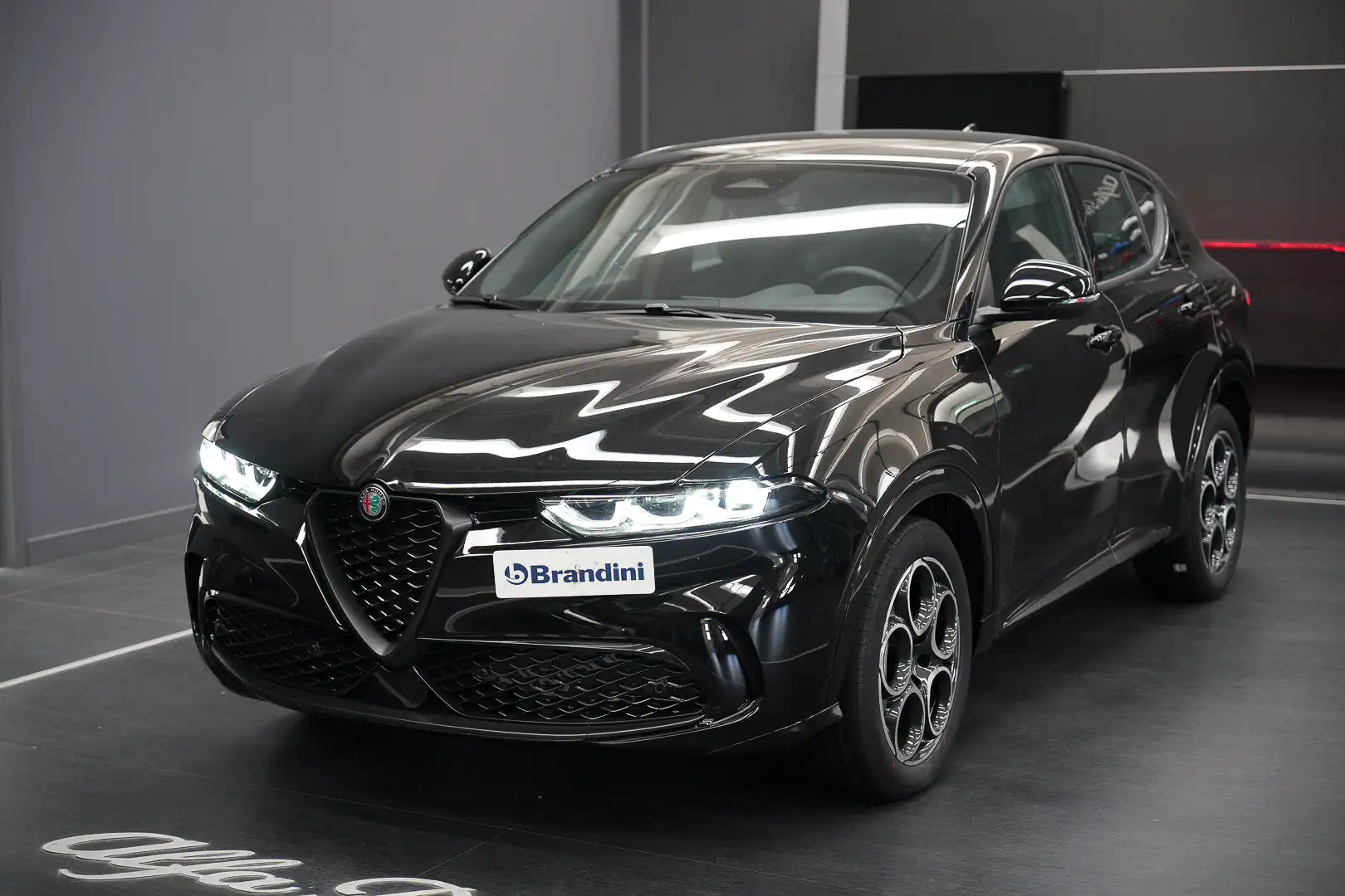 Alfa Romeo Tonale 1.5 Hybrid Sprint Nero - 1
