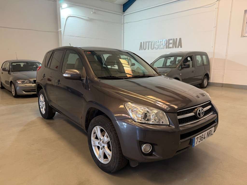 Toyota RAV 4 2.2D-4D Executive 4x4 - foto 1