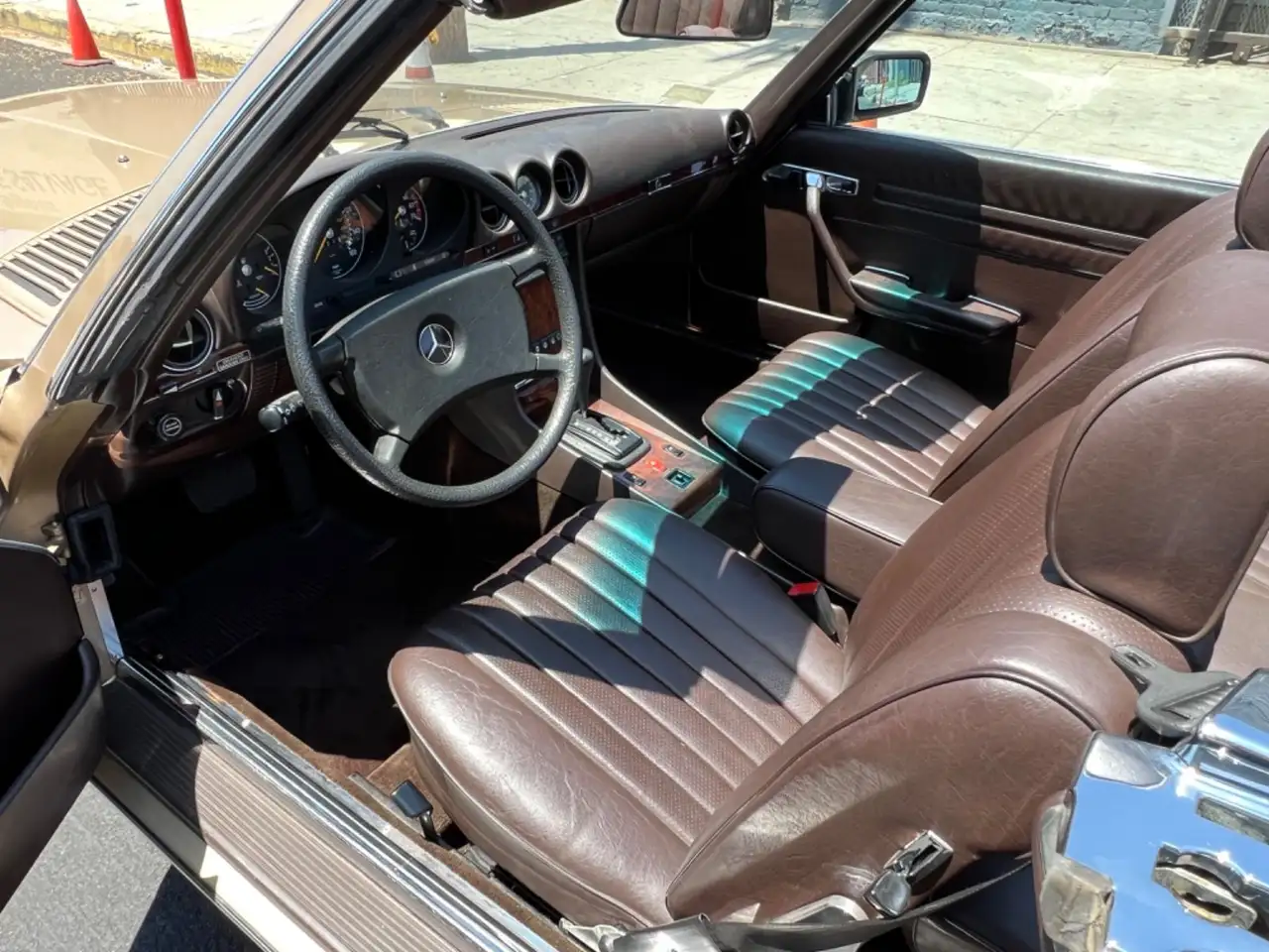Mercedes-Benz SL 380, foto 7