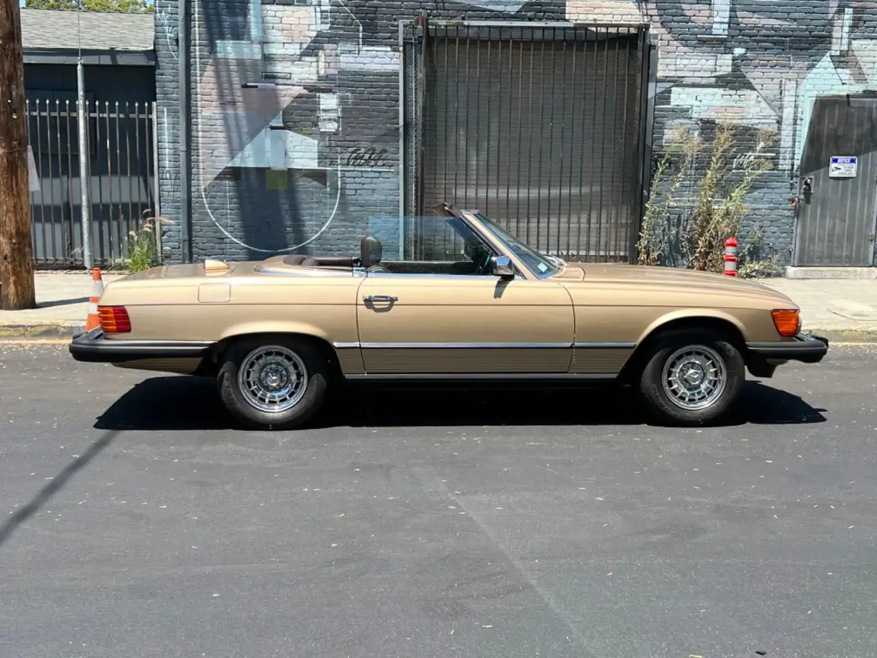 Mercedes-Benz SL 380, foto 6