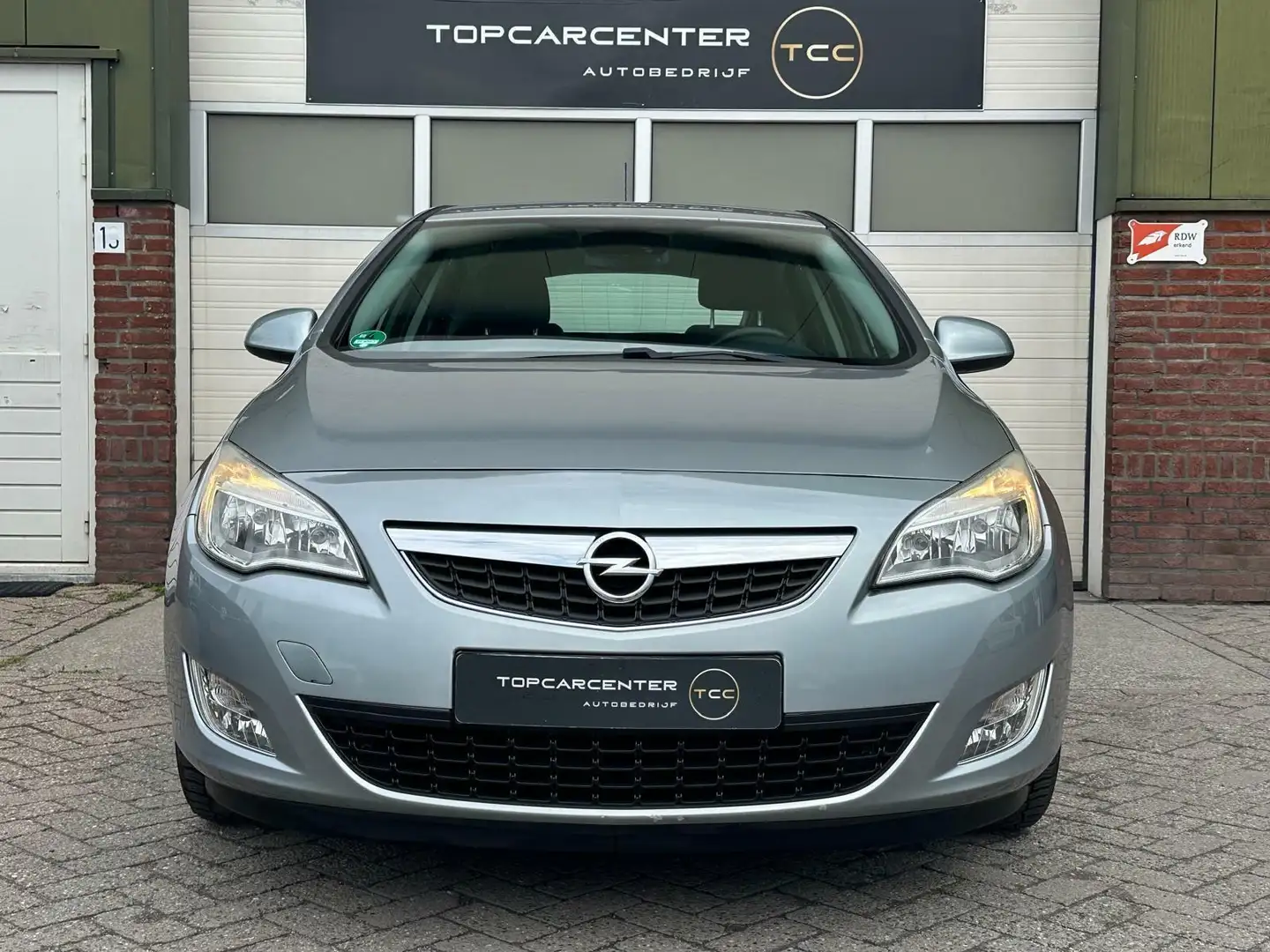 Opel Astra 1.6 Cosmo/AIRCO/AUT/PARKS/CRUISE/APK/NAP Grau - 2