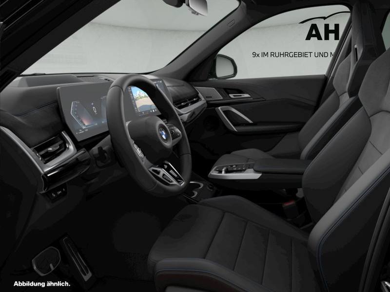 BMW X1 xDrive23i — photo 3