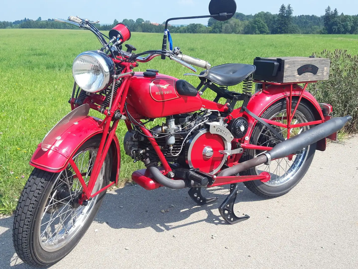 Moto Guzzi Superalce Geldanlage Červená - 2