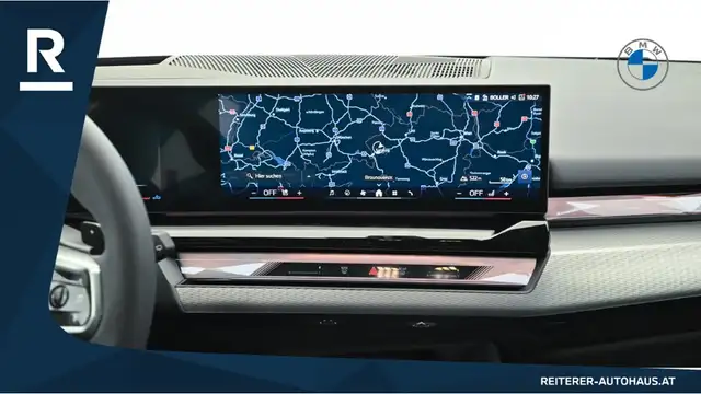 BMW 5 Series view 14