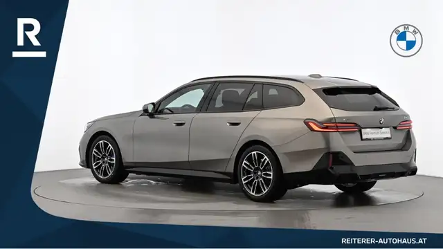 BMW 5 Series view 3